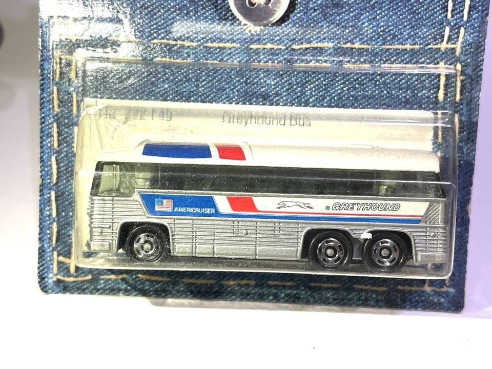 Vintage New Tomy Tomica Pocket Cars Greyhound Bus MINT - Image 2 of 4