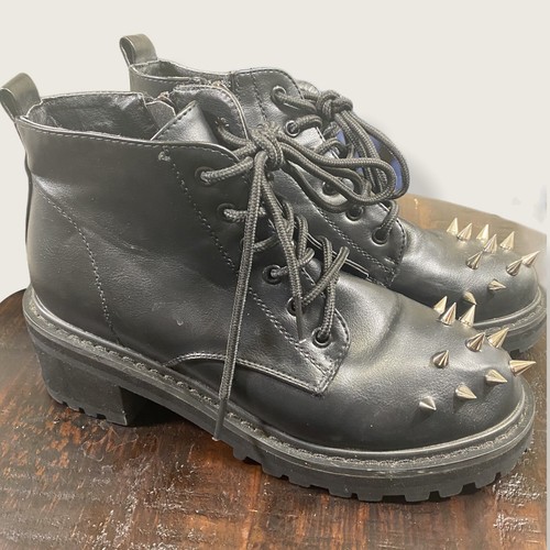 Super Cute Chunky Studded Boots Size 6 