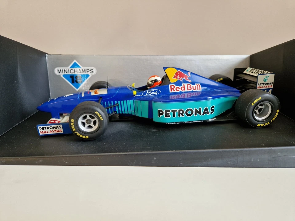 Minichamps 1/18 Sauber Ford C14 J. Herbert - Launch Edition 1996 - 180960084 - Immagine 2 di 4
