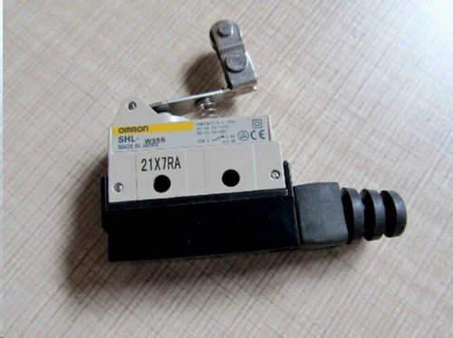 1pcs Used SHL-W255 OMRON limit switch