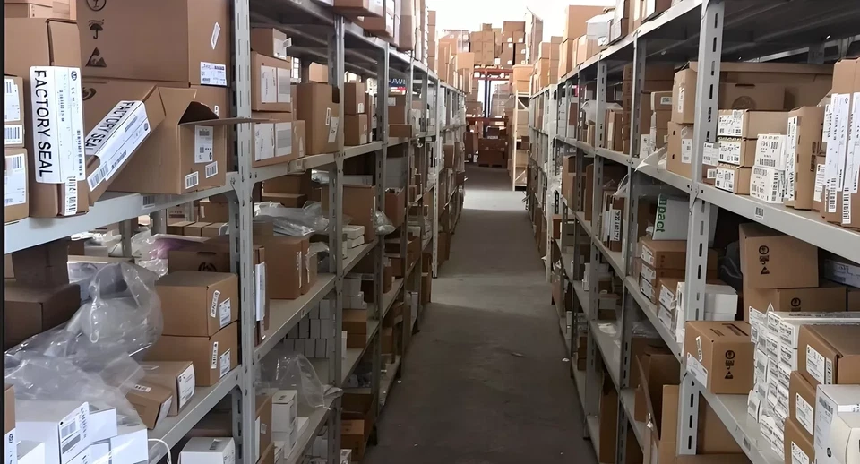 872C-D8NP18-D4 1PCS NEW For Allen Bradley Proximity Switch Sensor  Fast delivery - Image 2 of 4