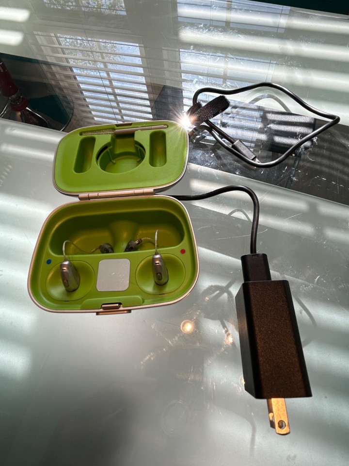 Phonak Brio Rechargeable Hearing Aid.Perfect Pair. From Costco.Free