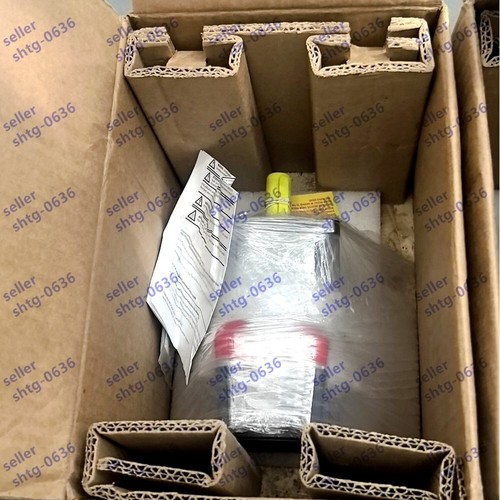 NEW MPL-B330P-SJ22AA Servo Motor in box FEDEX or UPS - Picture 2 of 8