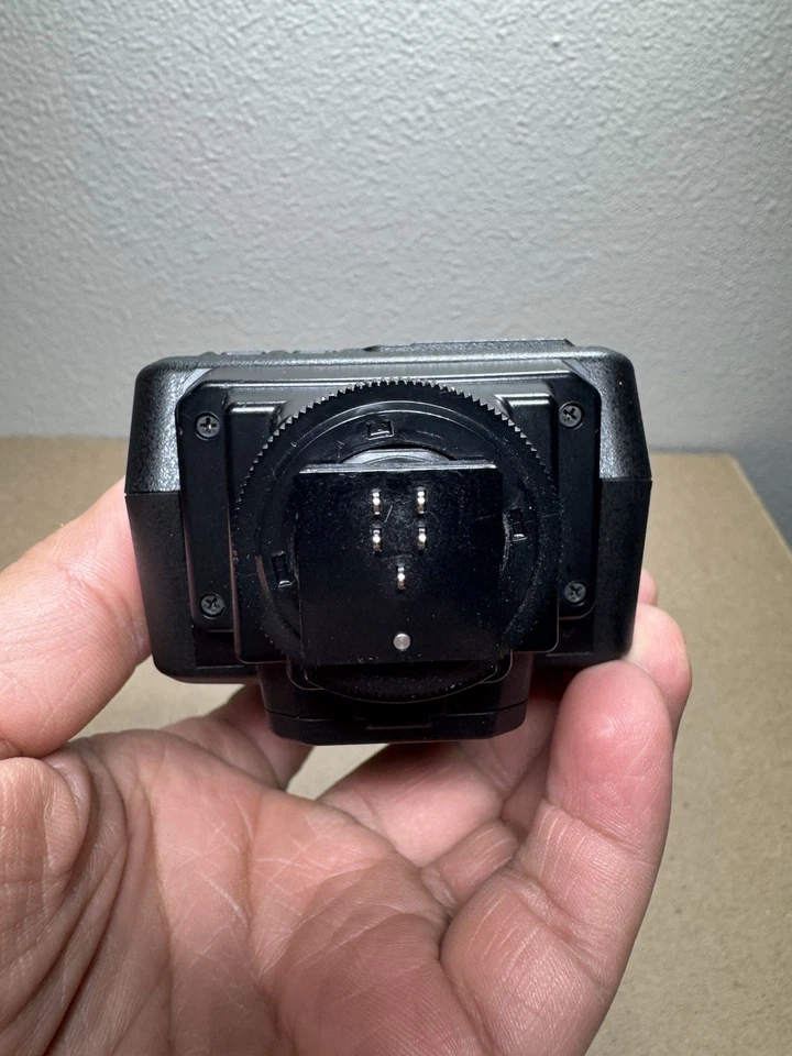 Sigma EM-140 DG Macro Ring Light Flash for Canon - Image 3 of 4