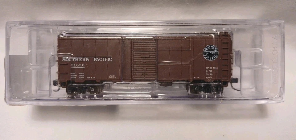 66013-28/61020 Southern Pacific Lines 12 Panel 40' Boxcar Intermountain N-scale - Image 4 of 4