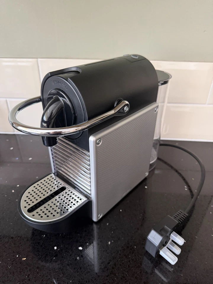 Nespresso Pixie, photo 1 of 5