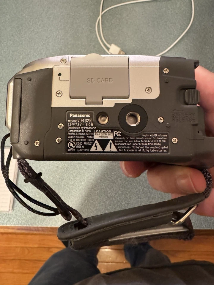 Panasonic VDR-D200 DVD Video Camera 30x Optical Zoom Open Box - Image 4 of 4