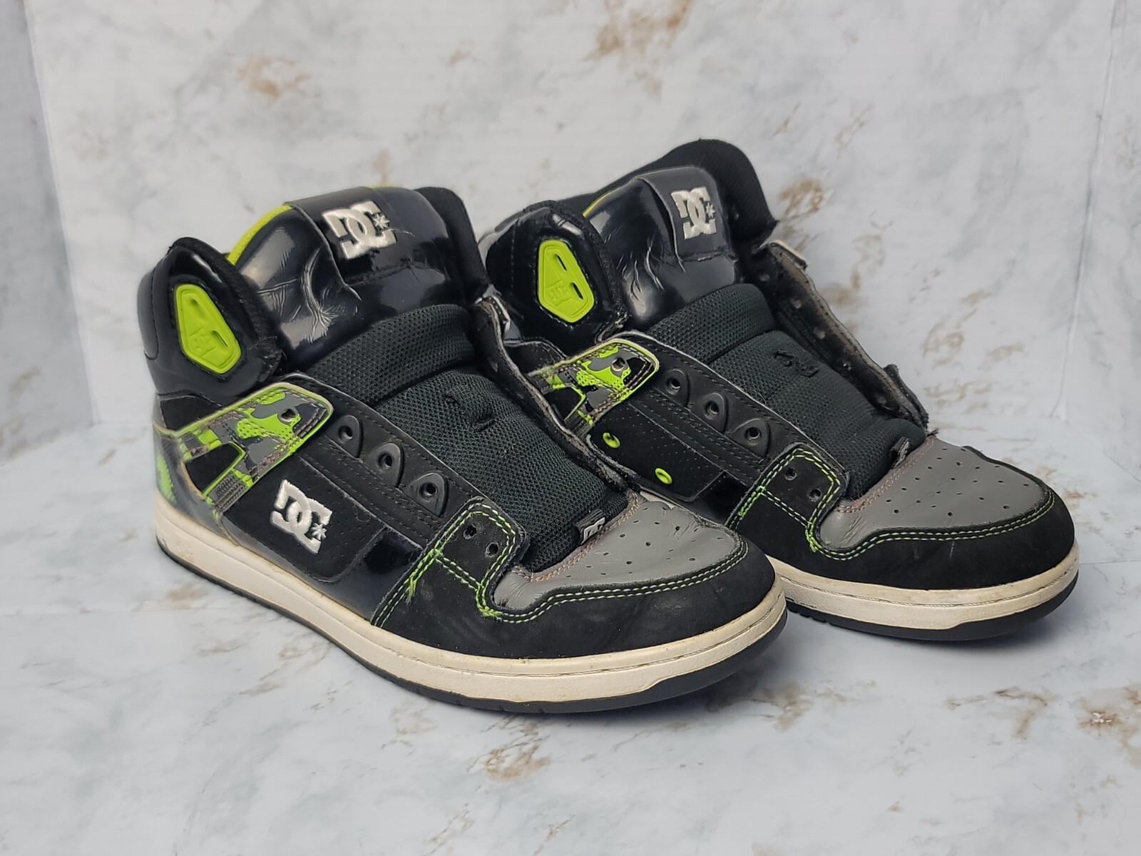 green dc high tops