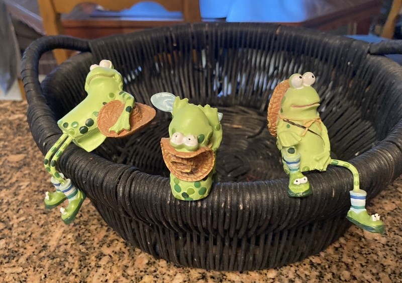 3x Small Garden Frogs Statues Flowerpot  Decor for Patio House Pots