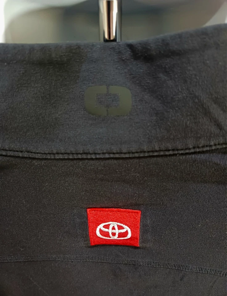 Joe Gibbs Racing Toyota Large Team Issued 1/4 Zip Shirt NASCAR Truex Hamlin Bell - Image 4 of 4