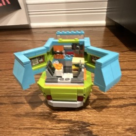 LEGO Scooby-Doo: The Mystery Machine (75902) Complete Set w/ Minifigures