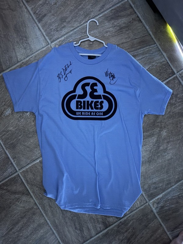 SE Bikes Men's shirt signed by bs dell and wicho films pr