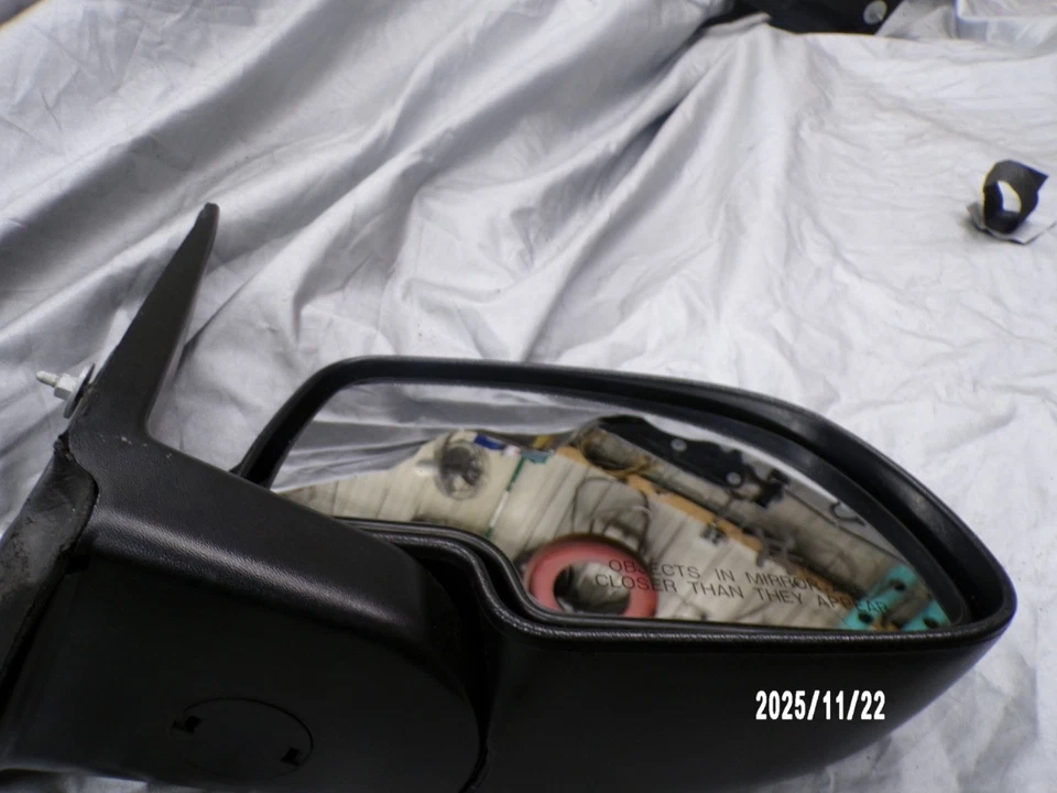 Espejo retrovisor lateral del conductor Chevrolet K2500 2003, funcionamiento manual Foto 3 de 4