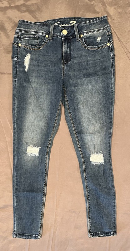 NWOT Seven7 Booty Shaper Ankle Skinny Denim Jeans Women's SZ 8 Distressed
