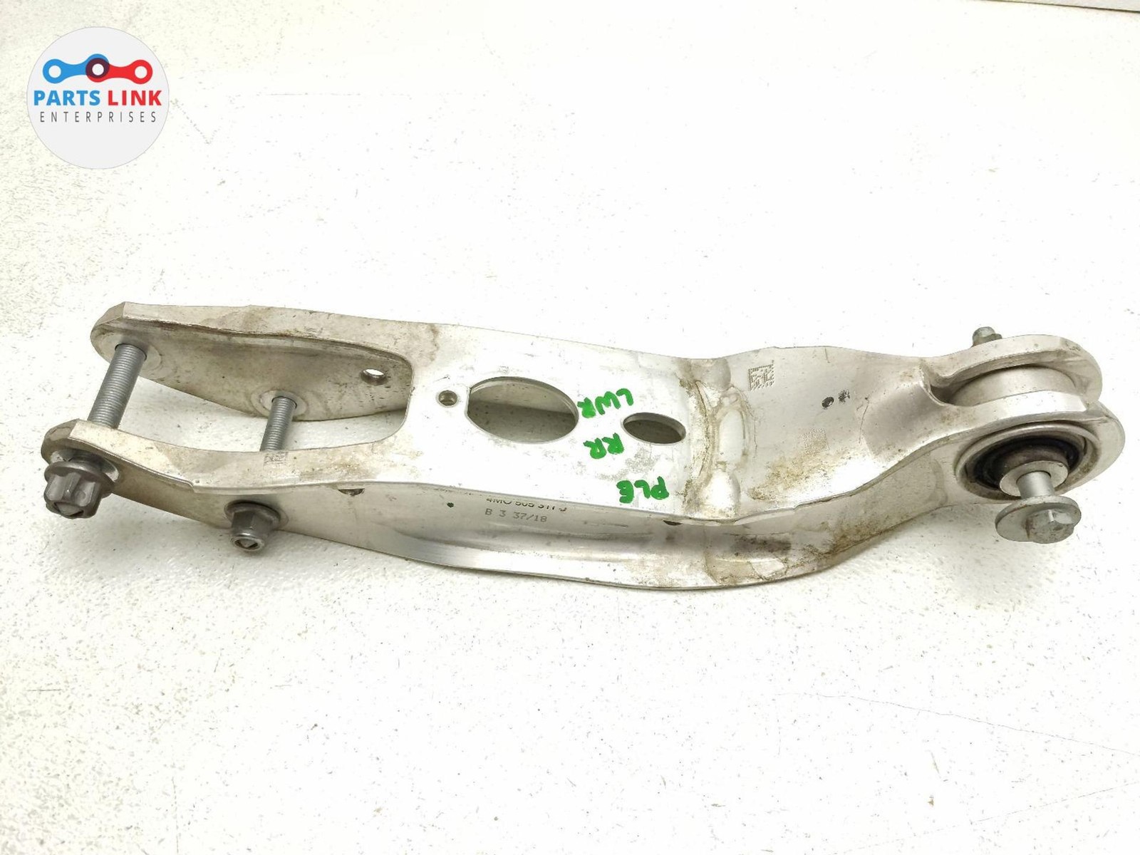 Bentley Bentayga 2016-2020 Rear Right Lower Strut assembly