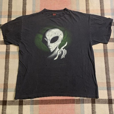 1995 Fashion Victim Alien Trashed T Shirt Size XL Glow In The Dark 