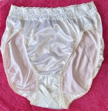 Vintage 90  s Hanes Her Way Nylon Hi Cut Panty Brief SZ 7 Silky Lace Elastic