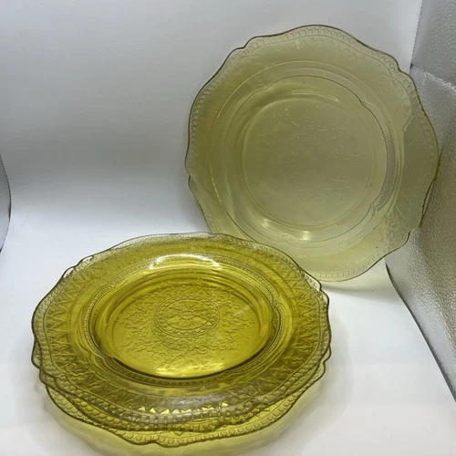 4-Vintage Federal Glass Co. PATRICIAN Spoke Amber Yellow 9” Plates