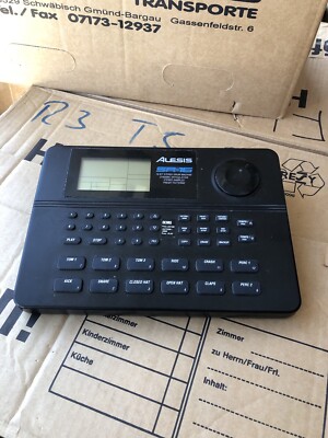 Alesis SR16
