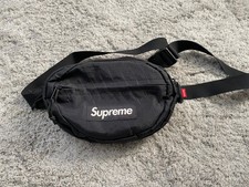 supreme fw18 waist bag on body