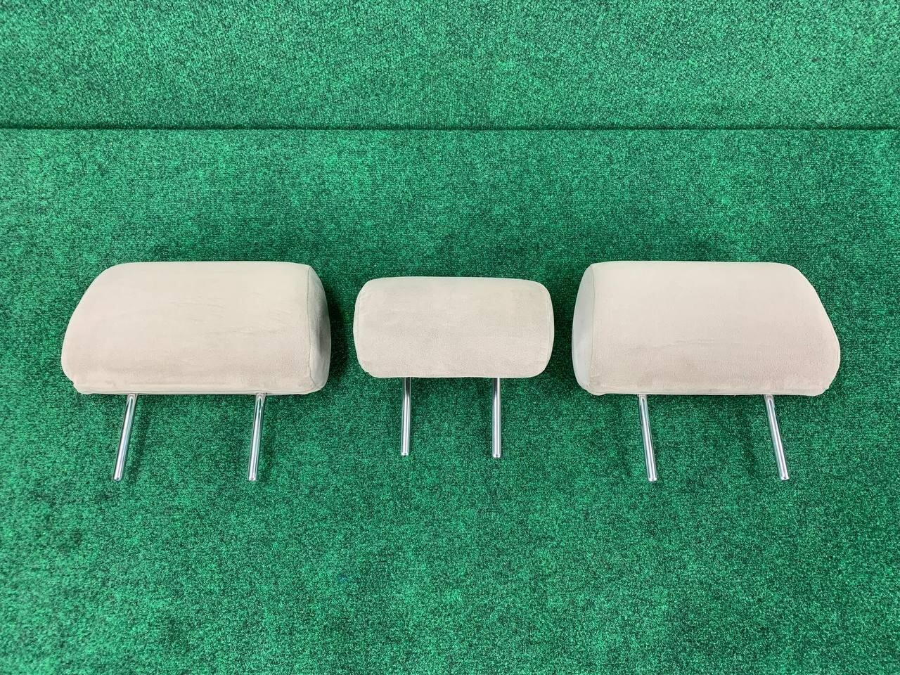 🛑 0511 Toyota 4dr Crew Cab Rear Seat Headrest Head Rest Set