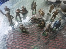 Vintage Lead/Metal Toy Soldiers Lot Of 13 pieces Die Cast Infantry WW 1