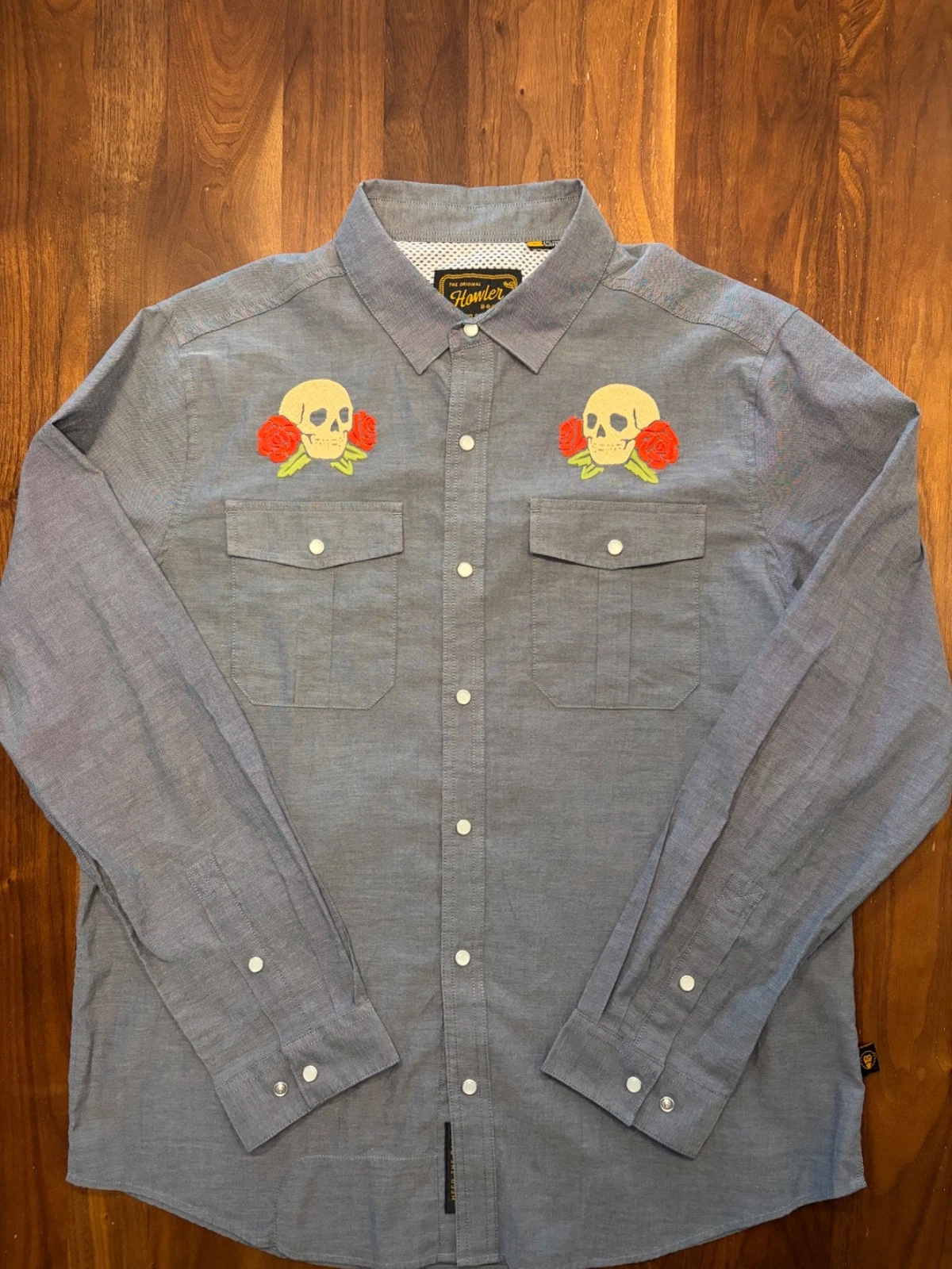 Howler Bros Gaucho Snapshirt Skulls & Begonias Gray Snap Long Sleeve L