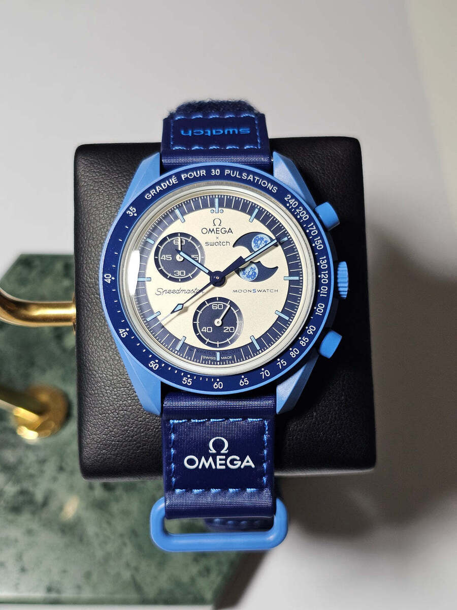 Omega x Swatch Mission to the Super Blue Moon Moonphase Omega x Swatch Mission to the Super Blue Moon Moonphase