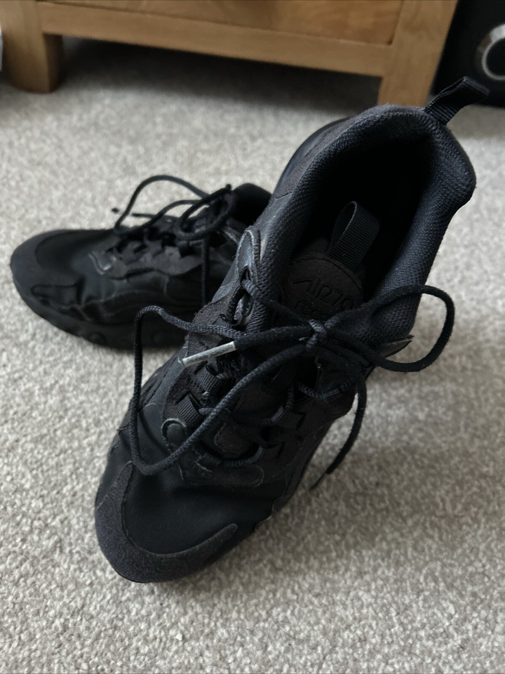 Junior Nike React Black Trainers Size Uk5 eBay