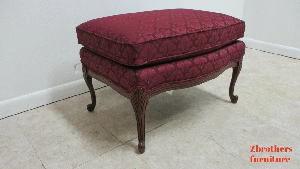 山核桃白色法国乡村雕刻客厅脚凳奥斯曼 A — 第 2/4 张图片