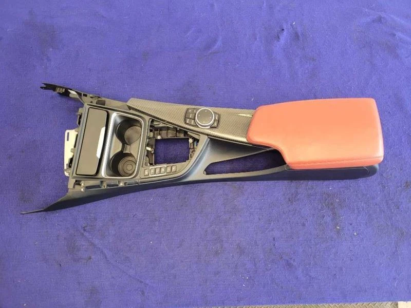 BMW M4 F82 F83 2015-2020 consola central piso delantero iDrive tapa roja negra Foto 2 de 4