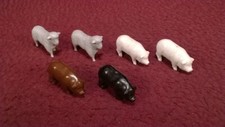 9 O/S PLASTICVILLE LOT - FARM ANIMALS - 2 SHEEP 4 PIGS