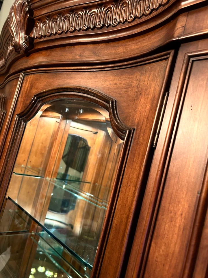 MUEBLE COMEDOR DREXEL Heritage - COLECCIÓN TALAVERA Foto 4 de 4