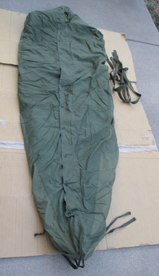 Vintage 1976 US Army Mountain M-1949 Type I Feather Filled Regular