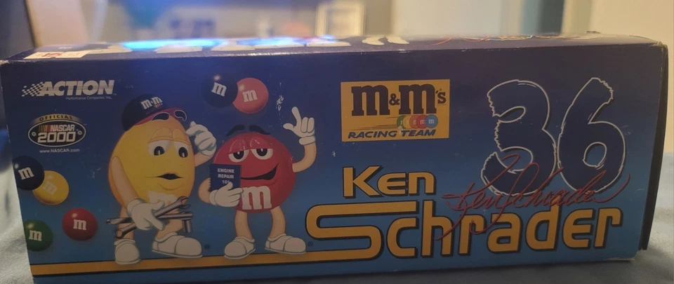 #36 Ken Schrader 1/24 - 2001 M&M's - NASCAR Action Diecast Car  - Image 4 of 4