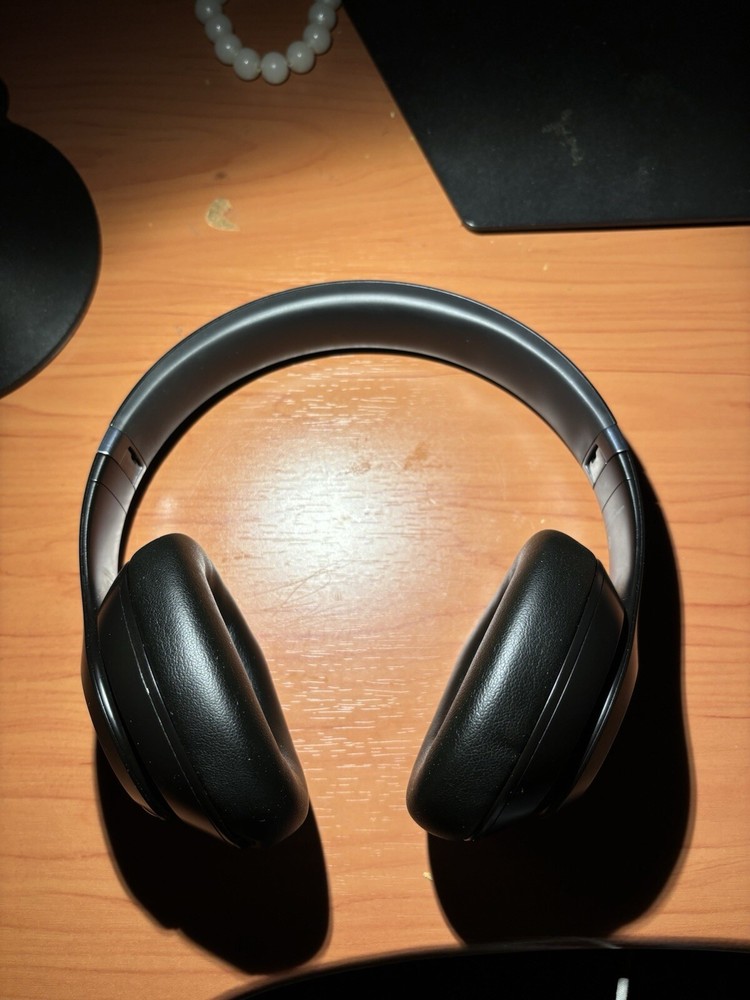 Beats by Dr. Dre Studio Pro Wireless Bluetooth Headphones - Black MQTP3LL/A