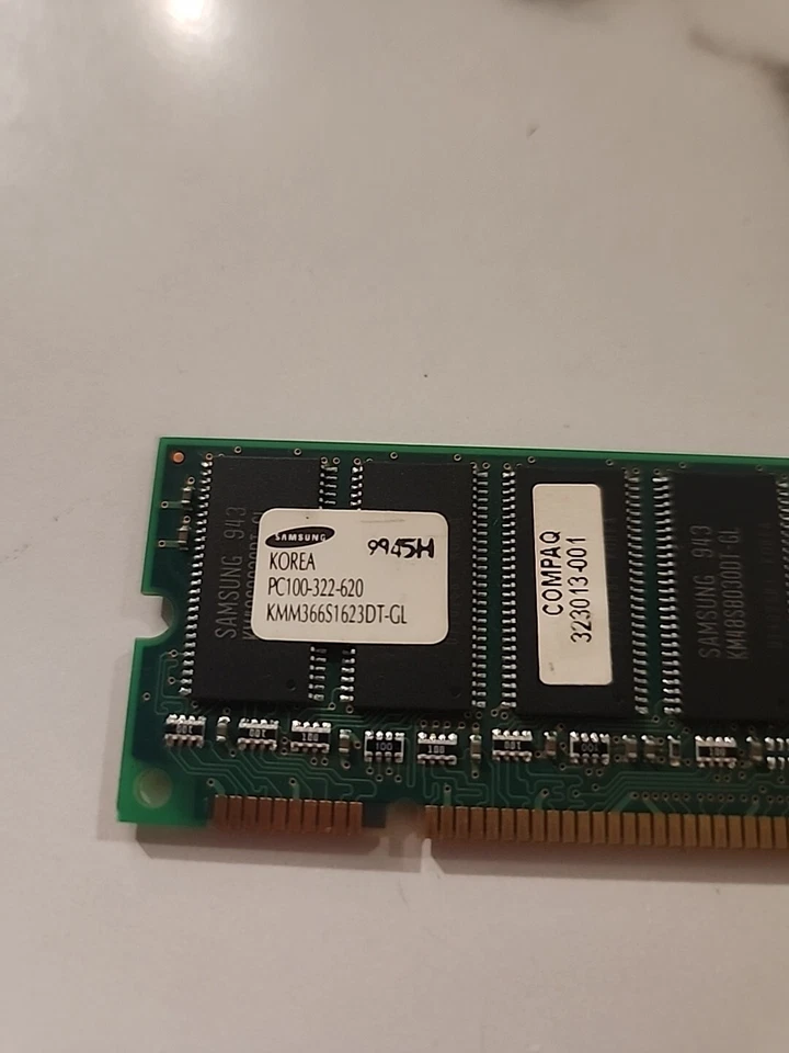Samsung Memory PC100-322-620 KMM366S1623DT-GL (KOREA) 64MB - Image 2 of 4