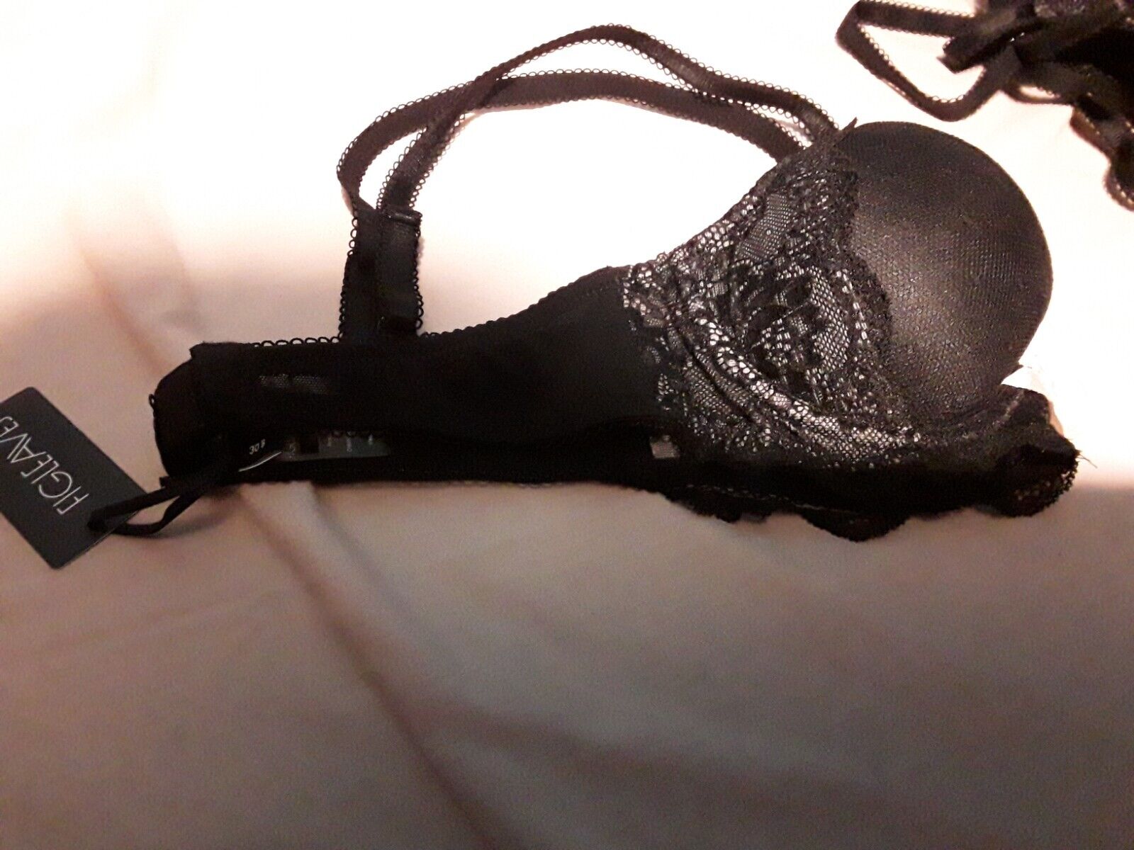 Picture 4 of 9