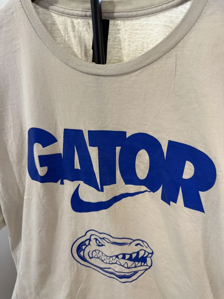 Camisa Florida Gators Para Hombres 3XL Beige Azul NCAA Fútbol Cabeza de Gator Camiseta Estilo Suave Foto 4 de 4