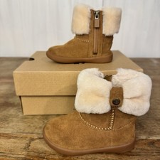 UGG Baby/Toddles US Size 6 Ankle Booties Chestnut Suede Sheepskin Lined 1095571T