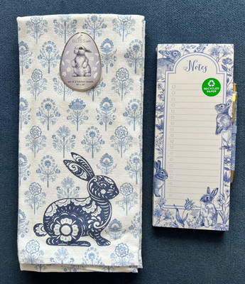 Kitchen Gift Set 2 Towels 1-Magnetic Note Pad & Pen Bunny Blue Rabbit Toile NEW
