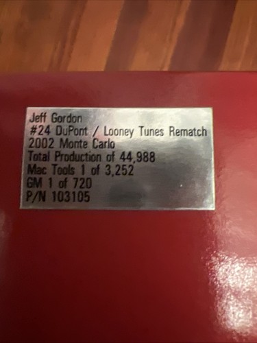 Jeff Gordon #24 Looney Tunes Rematch 2002 Mac Tools RARE Diecast Car - Picture 11 of 11