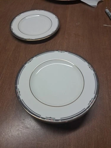 Royal Doulton Musicale Bread Plates - Thumbnail 4