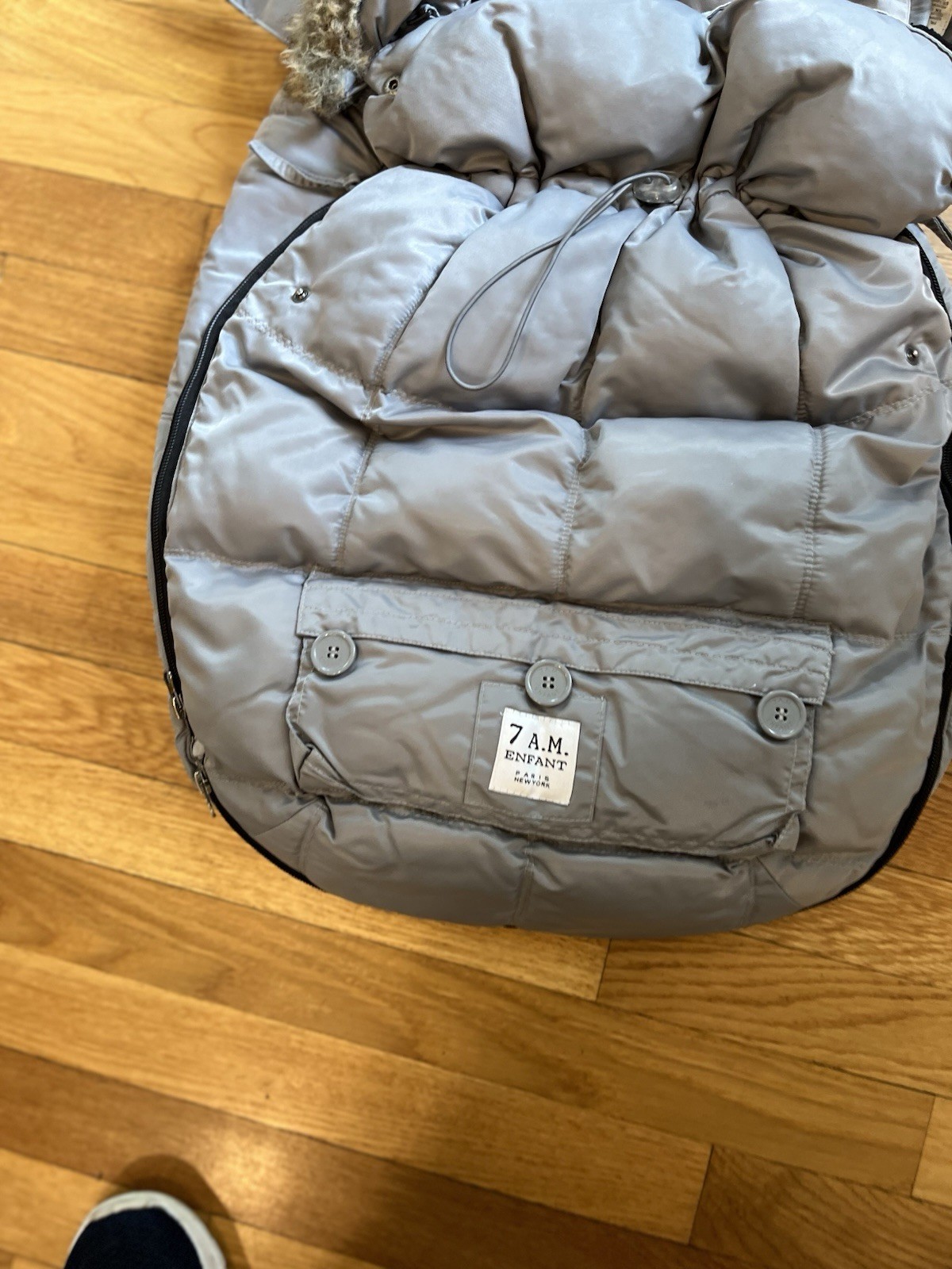 7 A.M. Enfant Le Sac Igloo Gray Fur Hood Baby Bunting Car Seat Liner