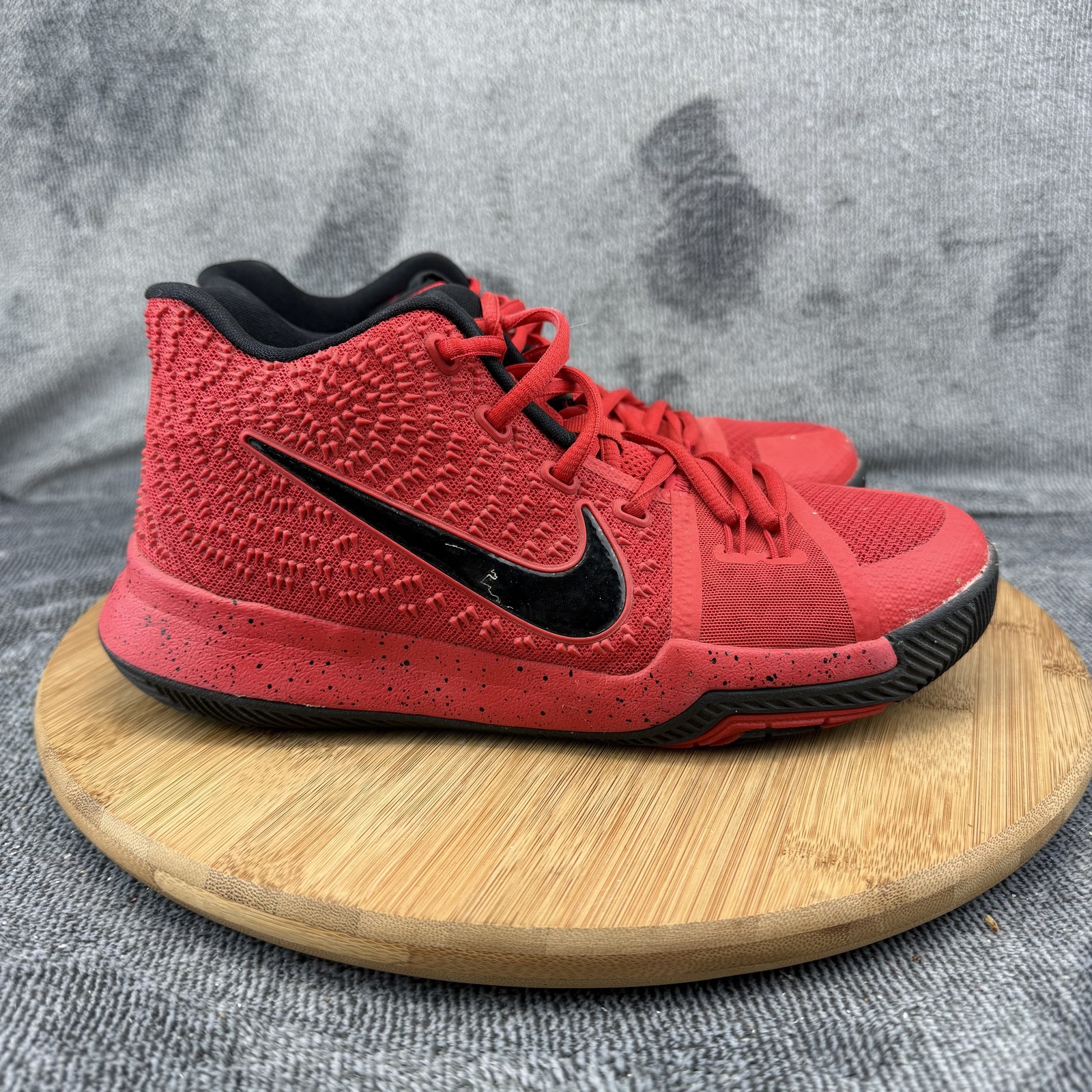 Nike Kyrie 3 Shoes Boys Size 6Y Red Black Basketball Sneaker