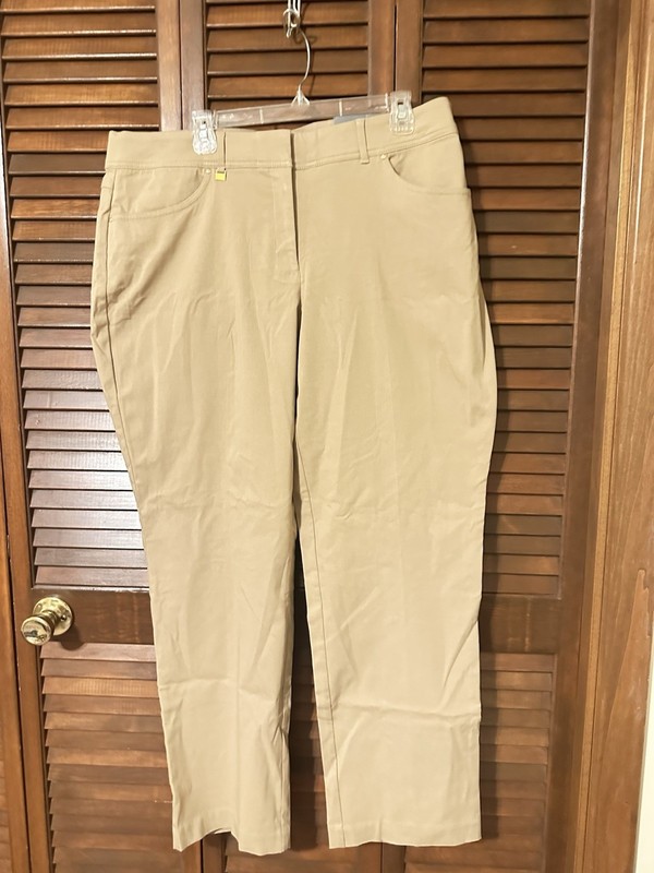 JM Collection Pants Women's 18 Short Beige Curvy Fit Straight Leg Stretch NWT