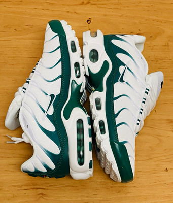 Nike Air Max Plus Sneaker EU 42 Weiß/Grün Low Top Schnürung Gepolstert