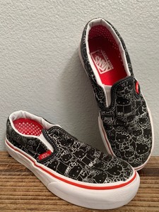 vans black and red shoes