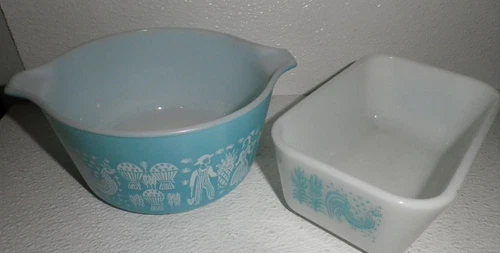 TWO Pcs Pyrex Amish Butterprint Handled Bowl #473 AND Fridge Dish #502 Lot