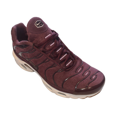 maroon nike tns